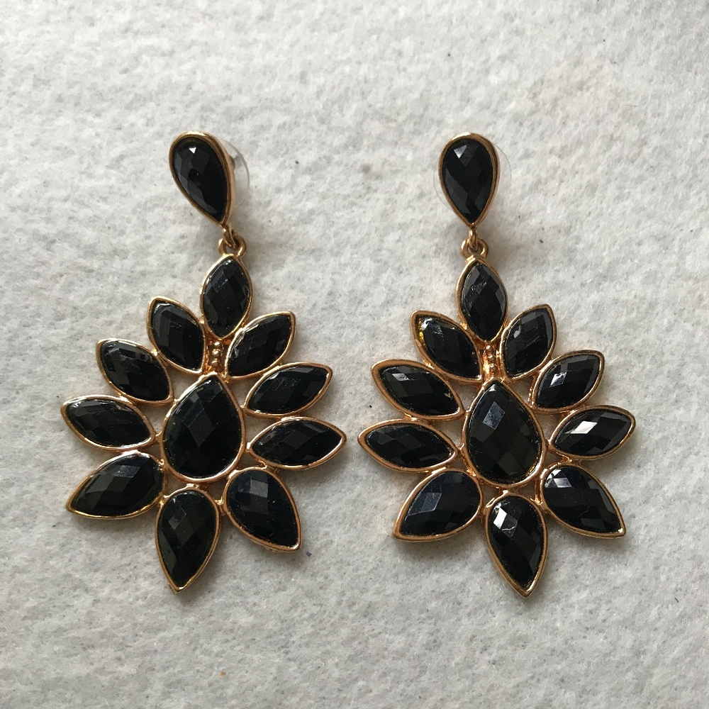 Amrita Singh black Floral Drop Earrings